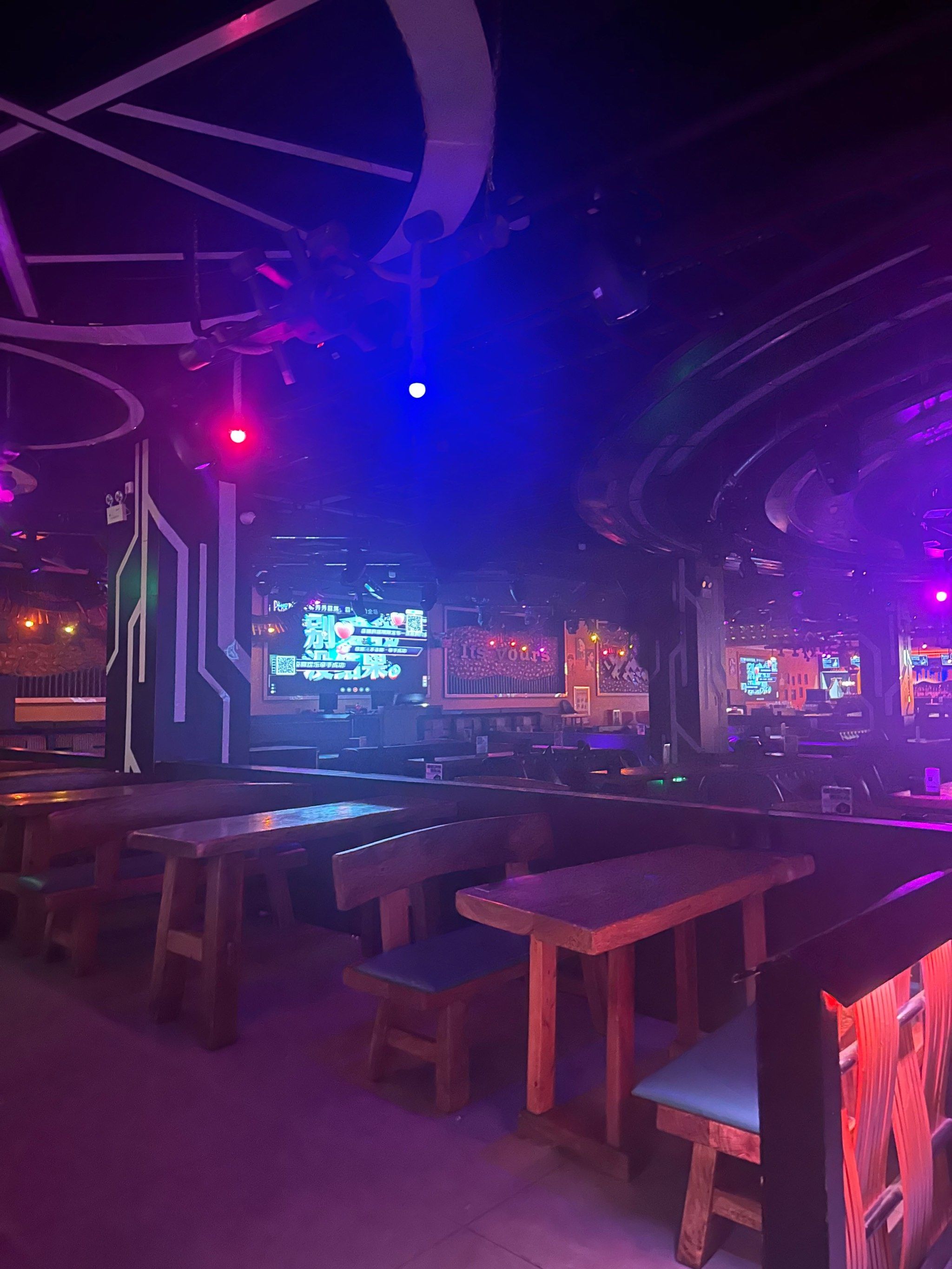 娄底商务ktv多少钱一个小时推荐-双峰县ktv预定